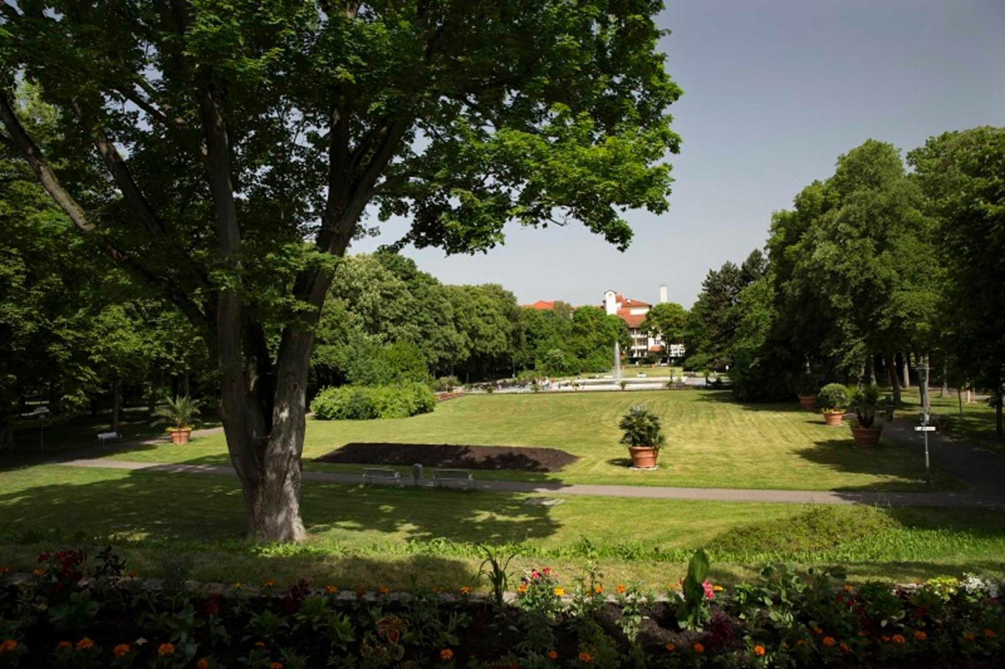 Hotel Garni Goldene Traube Bad Windsheim Exteriör bild